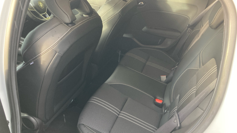 Renault Clio 1.6 E-TECH full hybrid 145 Engineered 5dr Auto Hybrid Hatchback